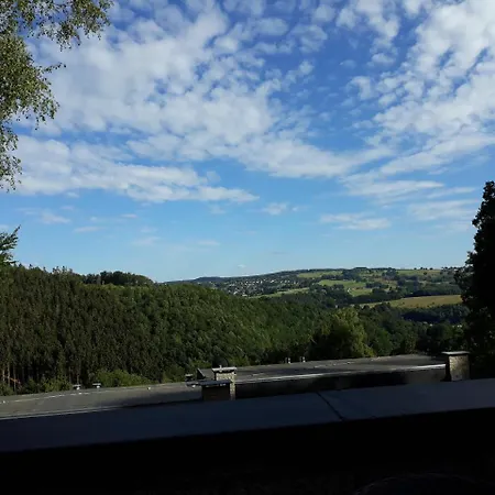 Au Bord Des Hetres